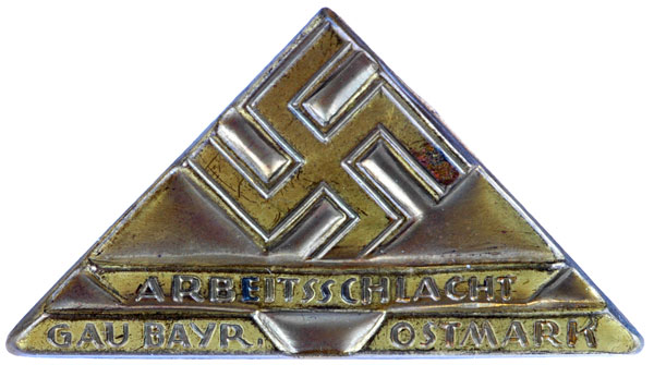 Woman's Labor Battle Badge for Gau Bayern Ostmark