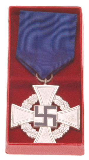 Cased 25 Years Faithful Service Medal